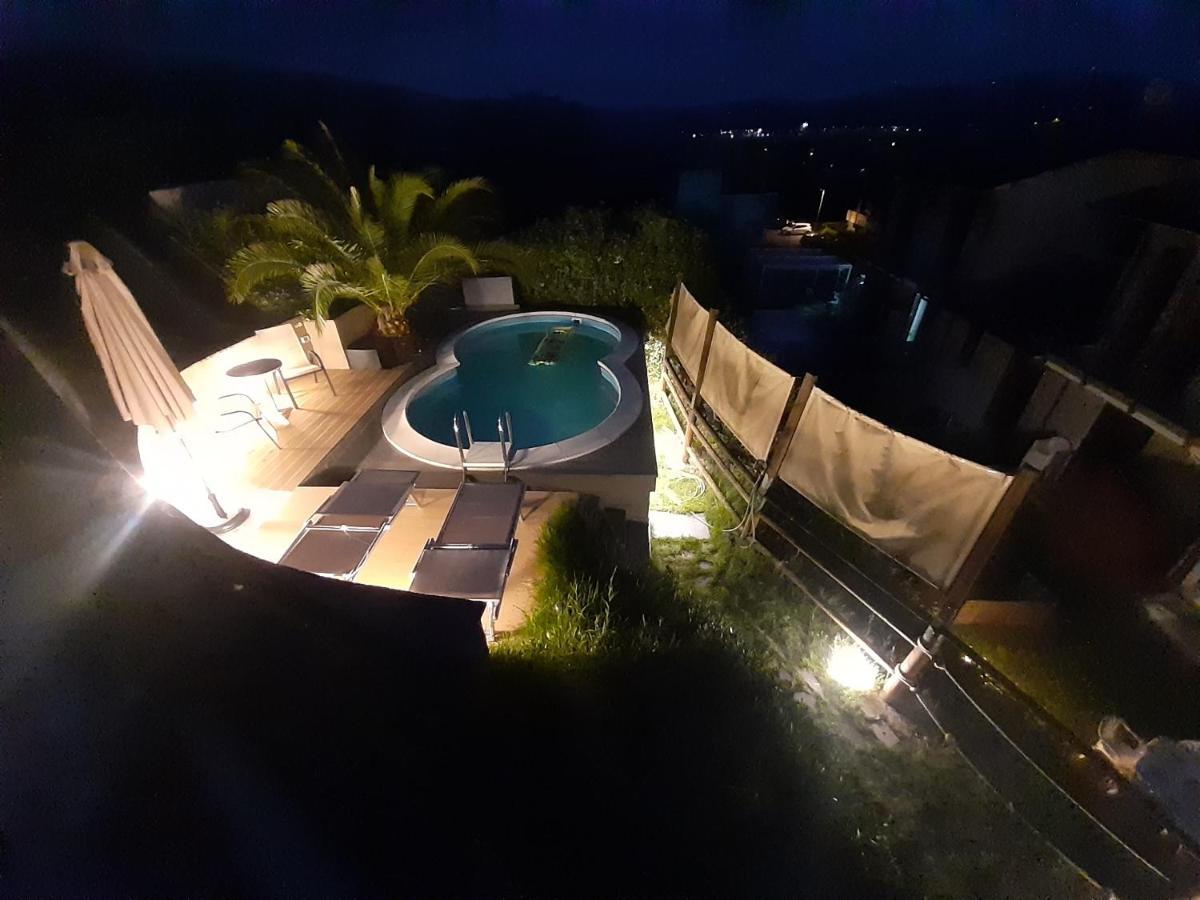 Holiday Home 塔武利亚 外观 照片